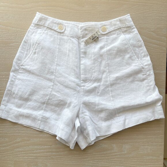Madewell Clean Button-Tab Shorts in 100% Linen - Picture 3 of 6